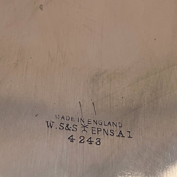 Vintage Silver Plate Oval Tray with Handle/ Blush Coloured Linen Crochet Napkin - Picture 4 of 16